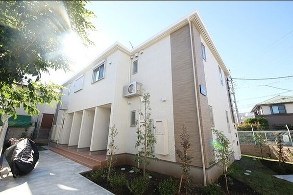 ボヌールの物件外観写真